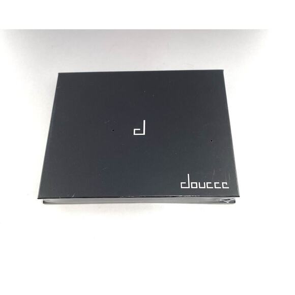 Doucce On The Go Palette - 4 Eyeshadows; 1 Highlighter; 1 Blush SEALED New - Picture 5 of 5